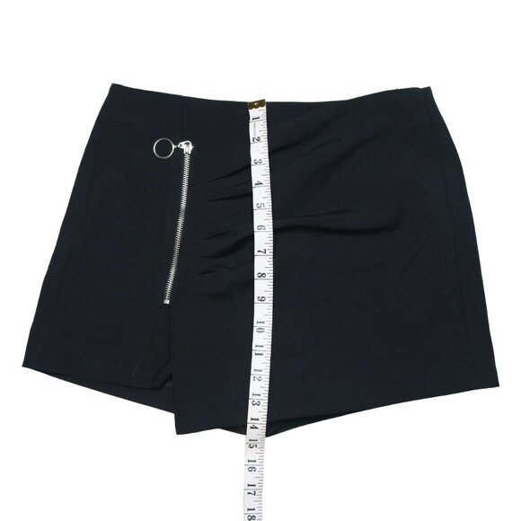 Zara Women's Asymmetrical Black Zipper Skort, size Small - Picture 4 of 9